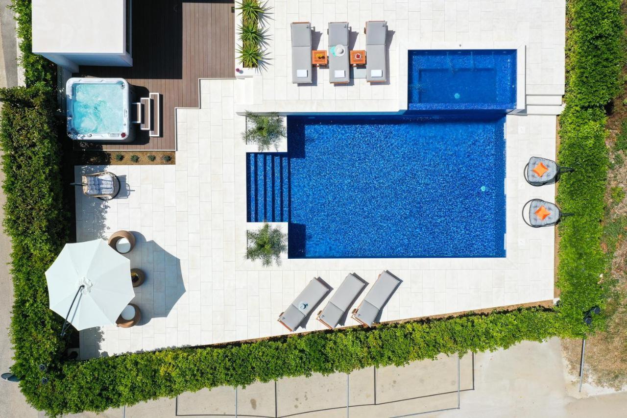 Villa Pino With Pool, Sauna & Jacuzzi Petrcane Eksteriør billede