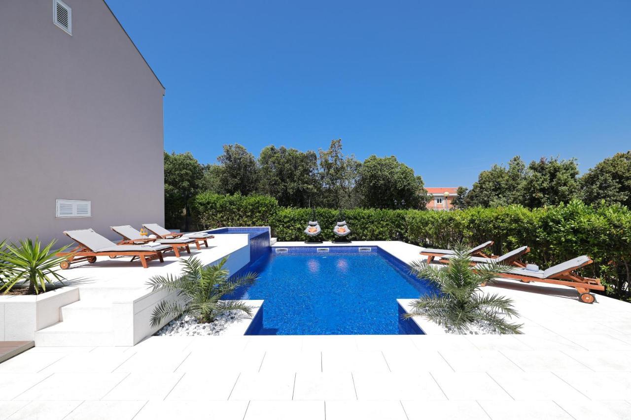 Villa Pino With Pool, Sauna & Jacuzzi Petrcane Eksteriør billede