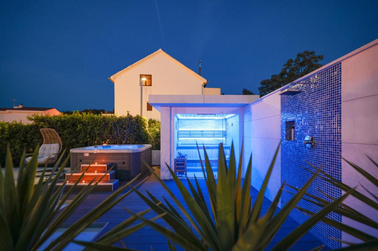 Villa Pino With Pool, Sauna & Jacuzzi Petrcane Eksteriør billede