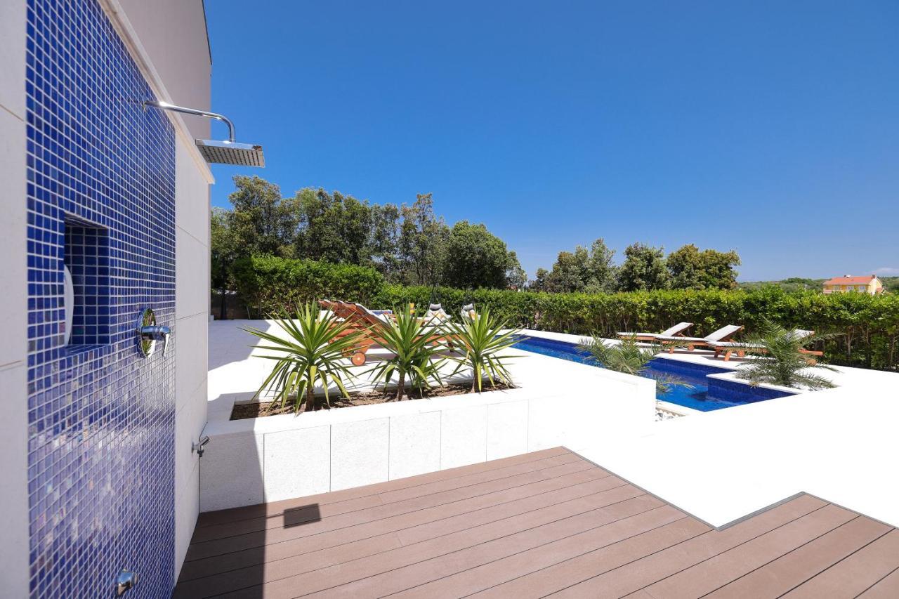 Villa Pino With Pool, Sauna & Jacuzzi Petrcane Eksteriør billede