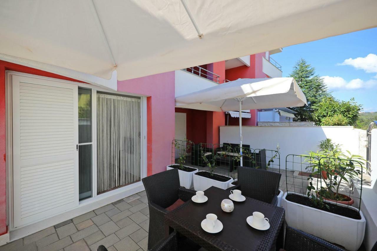 Villa Pino With Pool, Sauna & Jacuzzi Petrcane Eksteriør billede